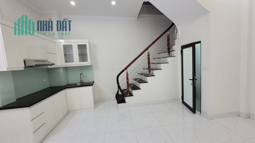 Nhà Phố Thạch Bàn – Diện Tích 35M x 5 Tầng – MT 4M – Giá Chỉ Nhô 3 Tỷ - Nhà Mới Xây .