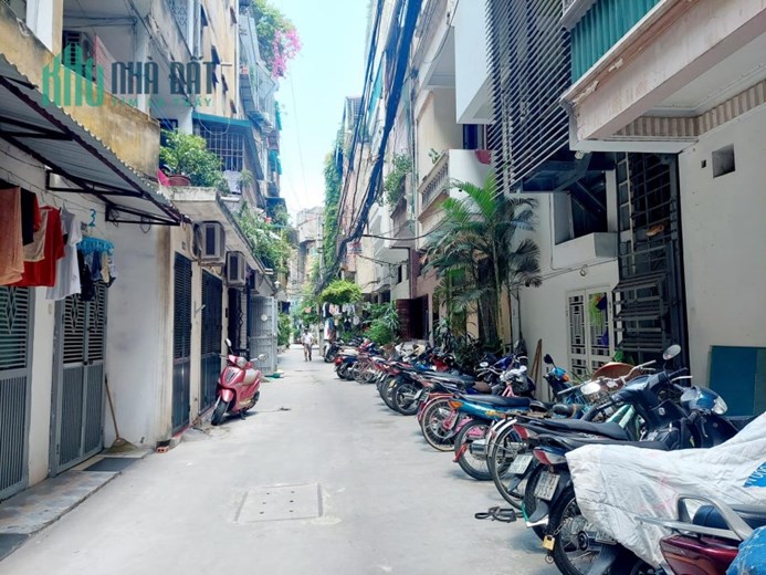 ⚜️ CHỈ 980 TRIỆU TẬP THỂ MỲ CHÙA BỘC NGUYỄN NGỌC DOÃN ĐỐNG ĐA 25M2 SĐCC ⚜️