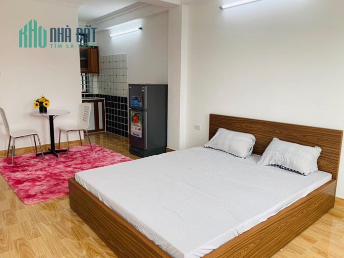 Bán gấp nhà c4 Xã Đàn, Đống Đa, 60m2, MT6.5m, lô góc, ô tô giá 5.65 tỷ