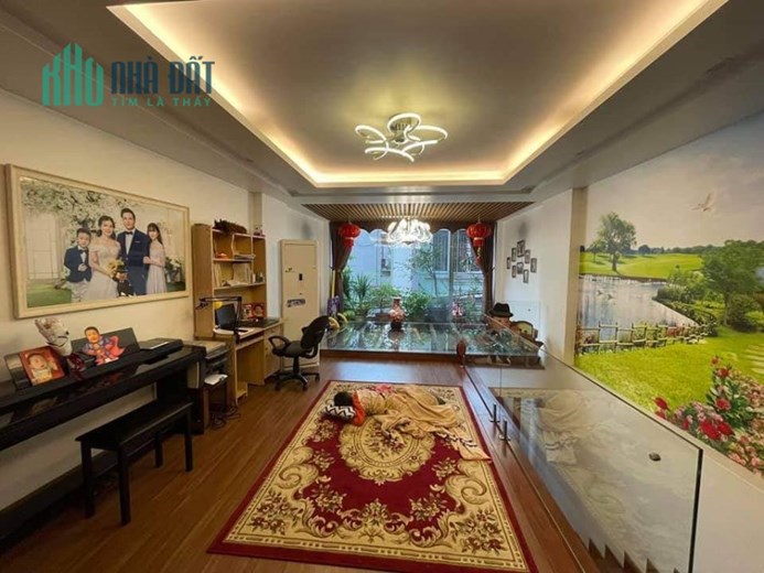 Bán tòa nhà 164m2 phố Âu Cơ, Tây Hồ Gara 2 Ô tô Thang máy Nhập Dòng tiền 10%/năm 16.6 Tỷ