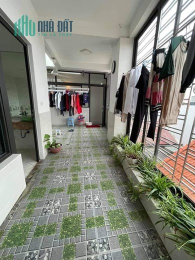 Bán tòa nhà 164m2 phố Âu Cơ, Tây Hồ Gara 2 Ô tô Thang máy Nhập Dòng tiền 10%/năm 16.6 Tỷ