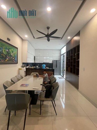 Cực HIếm Một Căn Duy Nhất Nhà Riêng, HXH Liền Kề GiGaMall Phạm Văn Đồng, 72M2, 4 Tầng, Chỉ 5,5 Tỷ,