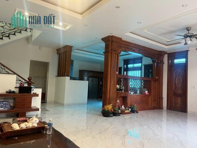 Không Có Căn Thứ 2 Biệt Thự 2 Mặt Tiền Khu Vip, Gần Giga Mall Phạm Văn Đồng, DT 250m, 3T, Chính Chủ