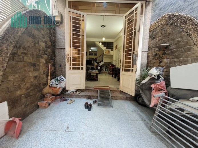 Nhà bán Quận 3, Lê Văn Sỹ, 55m2, 4 tầng chỉ 98tr/m