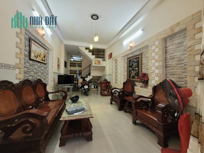 Nhà bán Quận 3, Lê Văn Sỹ, 55m2, 4 tầng chỉ 98tr/m