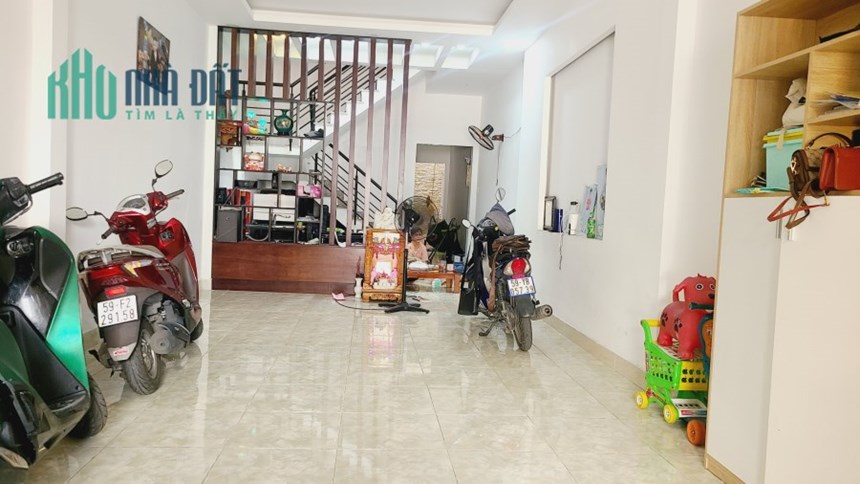 Bán nhà HXH , Hương Lộ 2 Bình Tân , dt 80m2 ngang 4m , 2 Tầng BTCT .