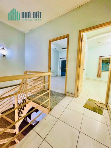 Bán  nhà Ba Vân Tân Bình ,Hxh 8m , 76m2 ngang 4.2m, 2 Tầng 3pn , Chỉ 9 Tỷ