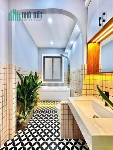 Bán Gấp Nhà HXH Phường 13 Tân Bình, 54m2, 4 Tầng, Nhà Mới Đẹp, Nhỉnh 6 Tỷ