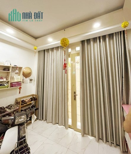 PHÚ NHUẬN - 5 TẦNG   - NHỈNH 4 TỶ - Thích Quảng Đức  5.8 × 5