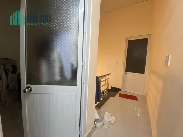 Nhà Trần Cao Vân, cách MT 40m, 45m2, 2 tầng đẹp, 2.x tỷ