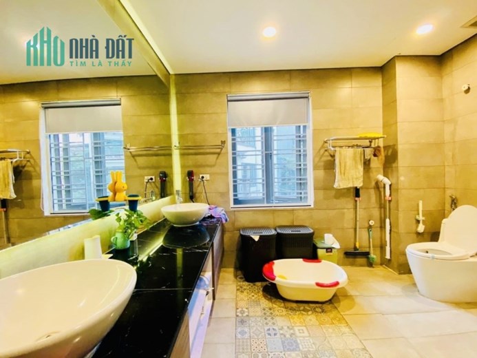 VẠN BẢO - PHỐ VIP BA ĐÌNH - CỰC HIẾM NHÀ BÁN - THOÁNG TỨ PHÍA - GARA 2 Ô TÔ - NGÕ THÔNG- Ở- KINH