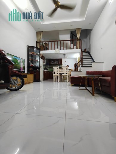 Bán nhà Nguyễn Công Trứ, Hai Bà Trưng 33m, 4T, trung tâm, gần phố, tiện ích bạt ngàn.