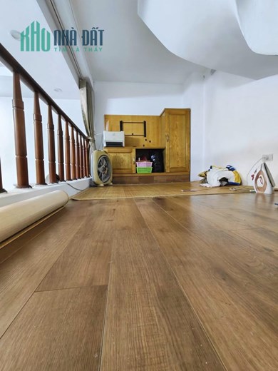 Bán nhà Nguyễn Công Trứ, Hai Bà Trưng 33m, 4T, trung tâm, gần phố, tiện ích bạt ngàn.