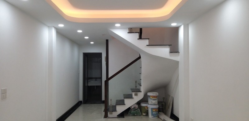 NHÀ ĐẸP PHỐ NGUYỄN VĂN CỪ, NGÕ TO, SÁT PHỐ - THANG MÁY - KINH DOANH, AN SINH