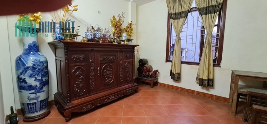 Bán nhà 22 Tôn Thất Tùng, Đống Đa 45m, 5T, lô góc, nhà đẹp, ngõ nông, chỉ 5.5 tỷ