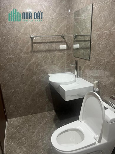 Chỉ Còn Duy Nhất Một Căn - Bán Gấp Căn Nhà Tại Thạch Bàn – Ô Tô Tránh – Giá Chỉ 3.55 Tỷ / 35M2
