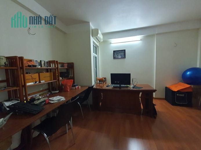 70m Mặt Phố Vương Thừa Vũ. Mảnh Đất Vàng Vị Trí Kim Cương. Chủ Cần Bán Gấp.