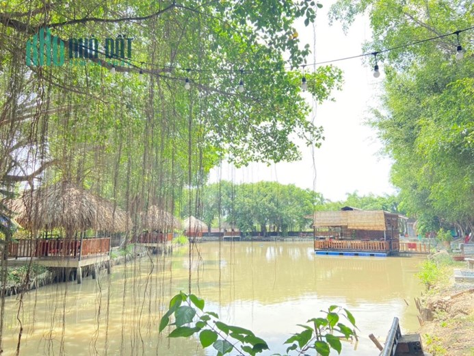 Chính chủ sang nhượng Nhà Hàng Ẩm Thực Cây Si Đường nước thông thẳng ra sông đồng Nai