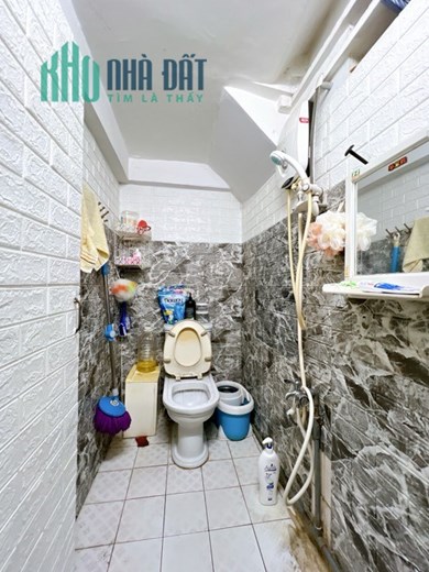 NHÀ ĐƯỜNG NGUYỄN KHOÁI, Q4, HẼM 4M, DT 6x7, 2 TẦNG, NHỈNH 5 TỶ.