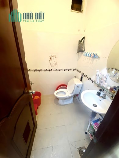 EM LÀ CHỦ CĂN PHÒNG CẦN PASS LẠI PHÒNG
