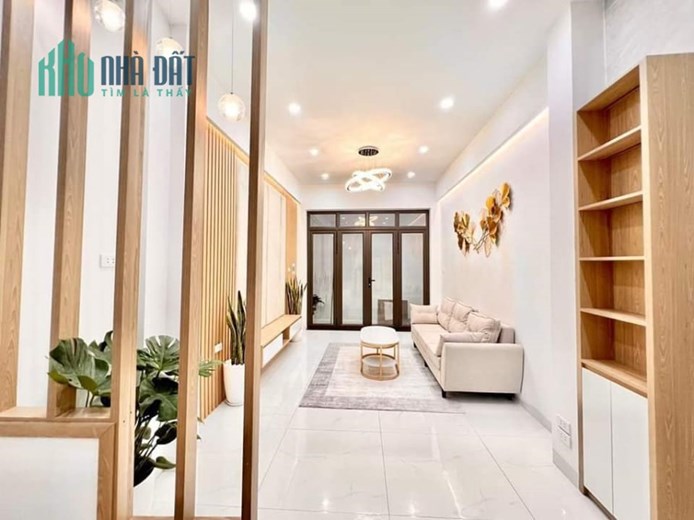 Bán nhà riêng phố  Vũ Trọng Phụng Thanh Xuân 40m 3 tầng mặt tiền 5.2m vài bước chân ra ô tô chỉ 4.2