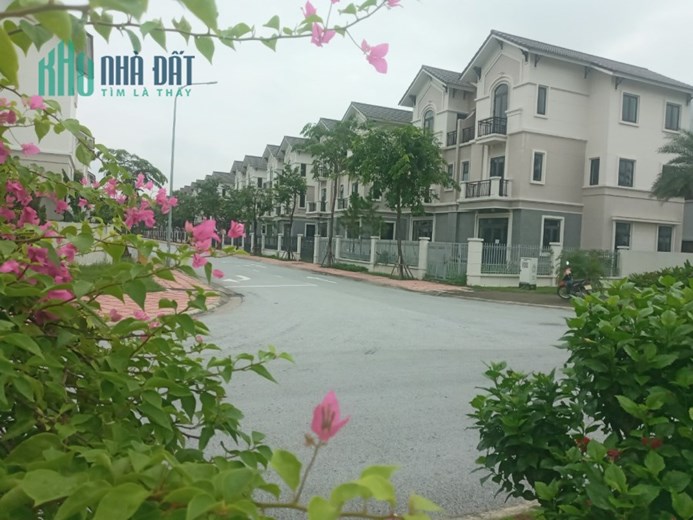 Biệt thự góc công viên, đẹp đến từng nét nhỏ, VSIP, Từ Sơn, Bắc Ninh