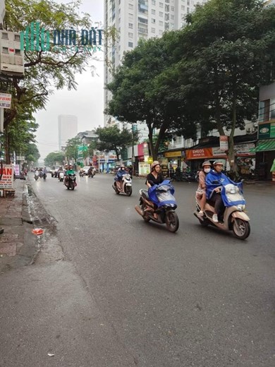 🌹👍Bán nhà Trần Đăng Ninh, Hà Đông, 40 m2, 5 tầng, 4 m mặt tiền, 7,6 tỷ, an ninh tốt.