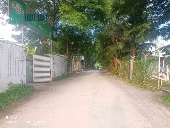 Cho thuê 2700m2 đất lô góc đường xe tải Nguyễn Thị Nhuần, An Phú Đông, Quận 12
