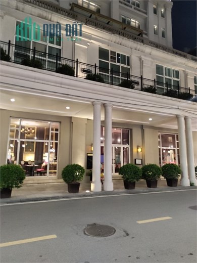 Bán Nhà Mặt Phố Tràng Tiền DT520m2, 3 Tầng, MT10.1m Vỉa Hè Rộng, Kinh Doanh VIP, Giá 399.99 tỷ