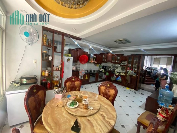 Bán Nhà Mặt Tiền Trần Hưng Đạo, 125M2, Ngang Khủng 5M, 5 Tầng Mới, Nhỉnh 17 Tỷ TL.