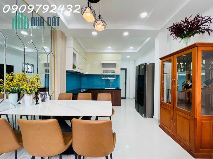 Nhà Mới 5 Tầng Thoát Mát Siêu Đẹp Hẻm Xe Hơi  4mx11m Giá Nhỉnh 4 Tỷ