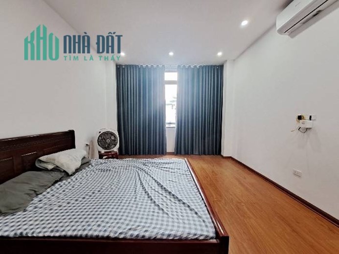 B Á N NHÀ VĂN QUÁN - Ô TÔ ĐỖ CỬA - 35m 5tầng Mt4m nhỉnh 6tỷ