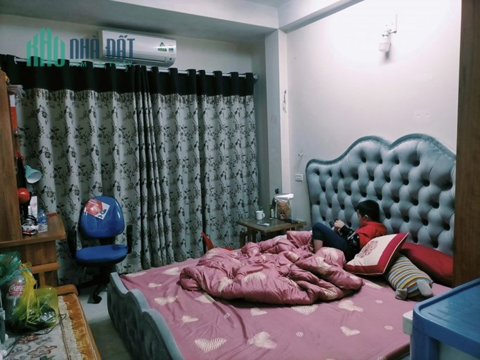 Bán nhà Ngõ 47 Đức Giang. Gần hồ, ngõ oto tránh chỉ 2 tỷ 9 LH: 0936123469