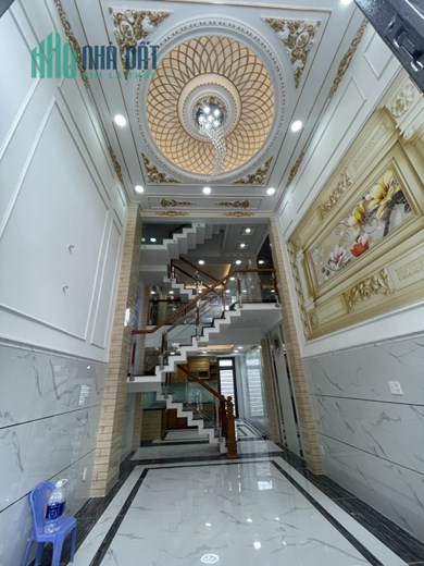 Tân Kỳ Tân Quý Bình Tân ,HXH 10m ,60m2 ngang 4 ,5 tầng 5 Pn Giá 5.8 Tỷ