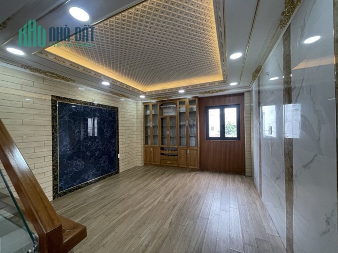 Tân Kỳ Tân Quý Bình Tân ,HXH 10m ,60m2 ngang 4 ,5 tầng 5 Pn Giá 5.8 Tỷ
