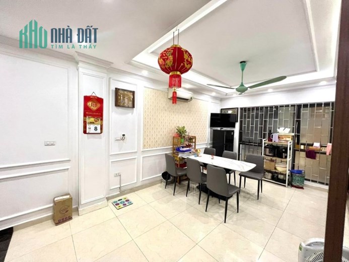 1 BƯỚC RA TÂY HỒ - GA RA Ô TÔ - VÍP NHẤT KHU - Ô TÔ TRÁNH TRÁNH