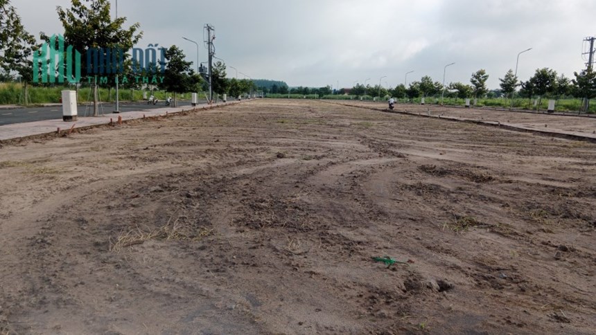 Bán Đất Sổ Sẵn Mặt Tiền  LK11 Trục Thương Mại Giá 1,55 Tỷ Giá Công Nhân