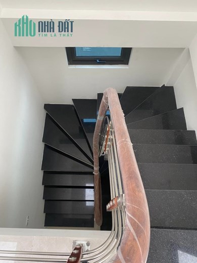 NHÀ MỚI, TƯƠNG LAI 2 MẶT NGÕ, GẦN PHỐ , HỘ KHẨU HAI BÀ TRƯNG, TIỆN ÍCH BẠT NGÀN , ĐI ĐÂU CŨNG TIỆN