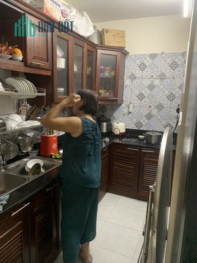 Chính chủ cần bán CHCC Bàu Cát 2  Lô A 60m2 (2PN) 2.79 tỷ. Lh;0906390197.