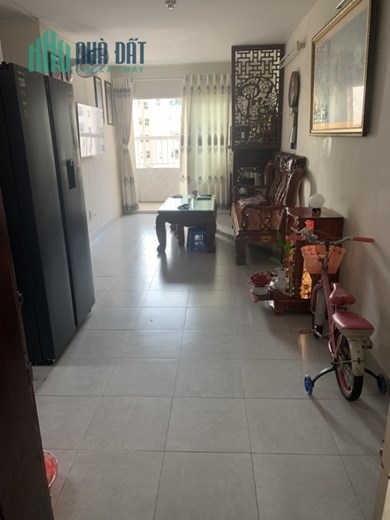 Chính chủ cần bán CHCC Bàu Cát 2  Lô A 60m2 (2PN) 2.79 tỷ. Lh;0906390197.