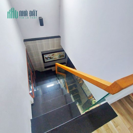 Kẹt Bank Bán Gấp Nhà đẹp 46m2, 2 Tầng chắc chắn Kha Vạn Cân, Thủ Đức, sát mặt tiền