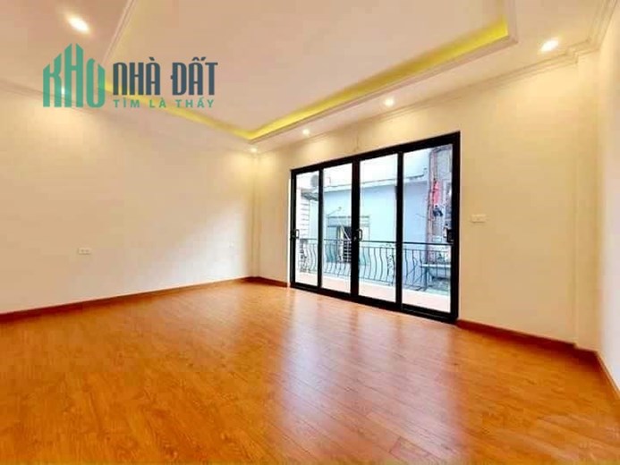 Bán nhà 55m2 phố Nghi Tàm, Tây Hồ Gara Ô tô 7 chỗ Thang máy XỊN Dòng tiền 9.3 Tỷ
