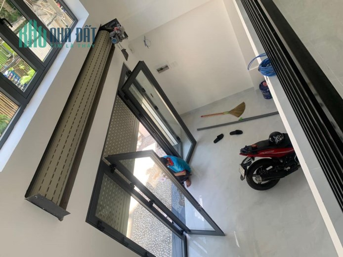 NHÀ GÓC 2 MẶT TIỀN OTO NGỦ TRONG NHÀ - CÓ THANG MÁY.