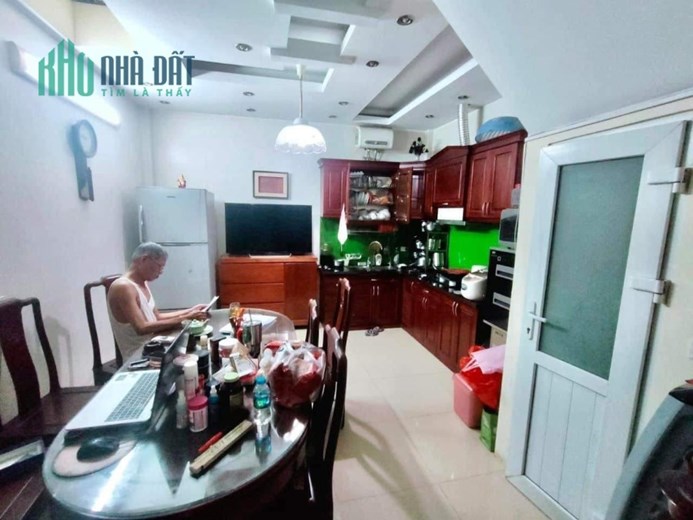 40m Mặt Tiền 6m Giá 3.2 Tỷ Đường Láng. Chủ Muốn Bán Nhanh Nhà Đường Láng Đống Đa