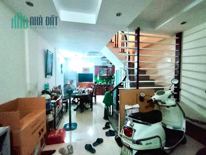 40m Mặt Tiền 6m Giá 3.2 Tỷ Đường Láng. Chủ Muốn Bán Nhanh Nhà Đường Láng Đống Đa