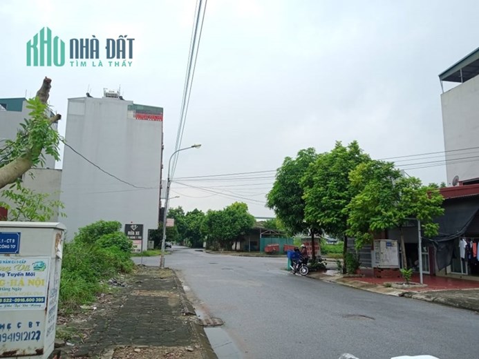 Bán đất dịch vụ Yên Nghĩa khu B sau bến xe, 100m2, MT10m hiếm đẹp giá 10 tỷ