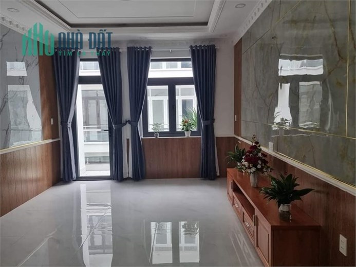 Bán nhà Lạc Long Quân, P. 3, Quận 11 – Hẻm 7m, 6 tầng thang máy, 9.7 tỷ