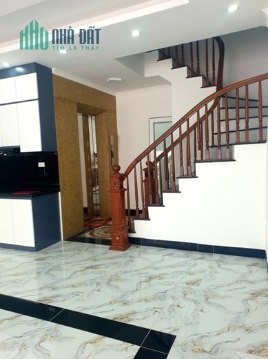 Siêu phẩm Thạch Bàn ,Long Biên 51m2 ,5 tầng ,Mt 5.1m ,thang máy ,oto đỗ cửa giá nhỉnh 6 tỷ