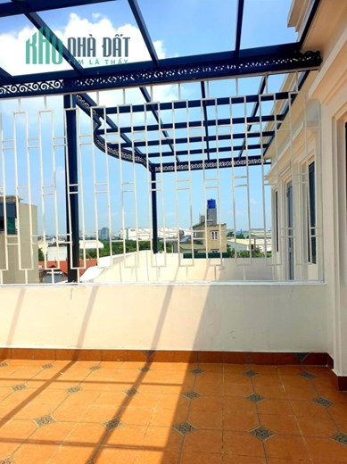 Siêu phẩm Thạch Bàn ,Long Biên 51m2 ,5 tầng ,Mt 5.1m ,thang máy ,oto đỗ cửa giá nhỉnh 6 tỷ