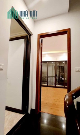 Bán nhà 56m2 phố Nghi Tàm, Tây Hồ Gara Ô tô thông Thang máy Nhập Dòng tiền tốt 9.5 Tỷ